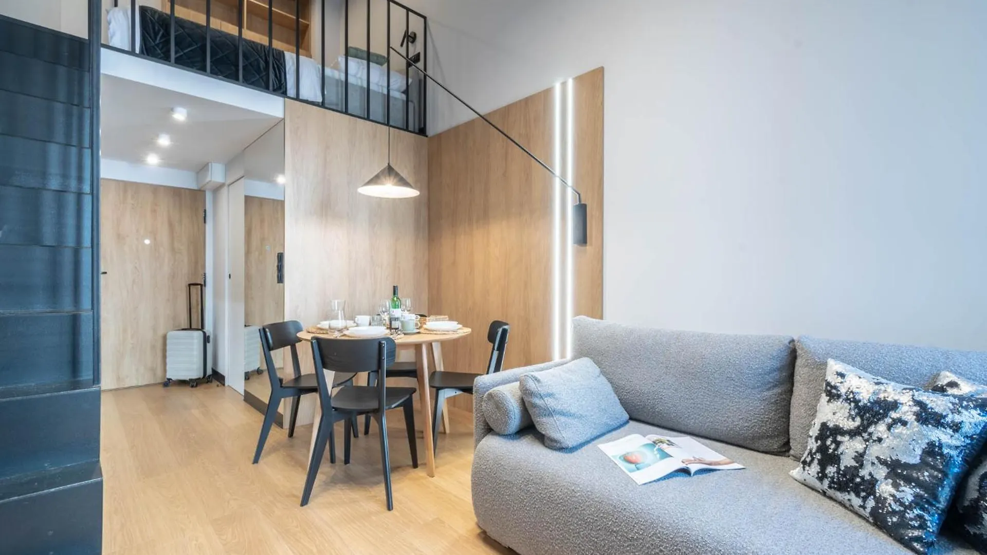 Warta Flow Apartment بوزنان