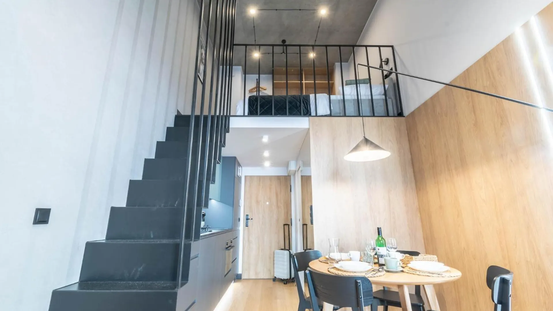 Warta Flow Apartment بوزنان