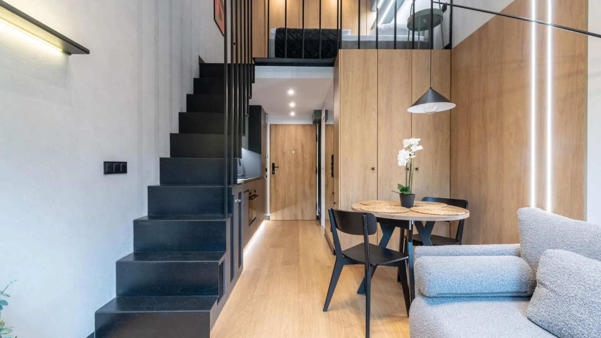 Warta Flow Apartment بوزنان